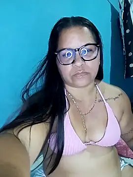 Snapshot of Sikiu_40 chatting on April 10, 6:29 am Sikiu 40 online show from April 10, 6:29 am