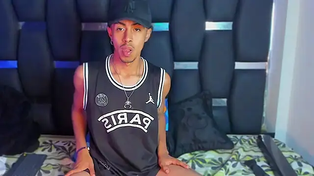 RyanRizzo online show from November 24, 7:57 pm