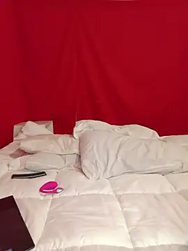 apriilhot online show from March 25, 1:22 am