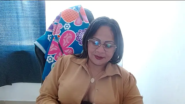 milf ann48 online show from March 5, 3:40 pm