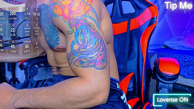 Snapshot of Rich_boy01 chatting on March 4, 2:06 am Rich boy01 online show from March 4, 2:06 am