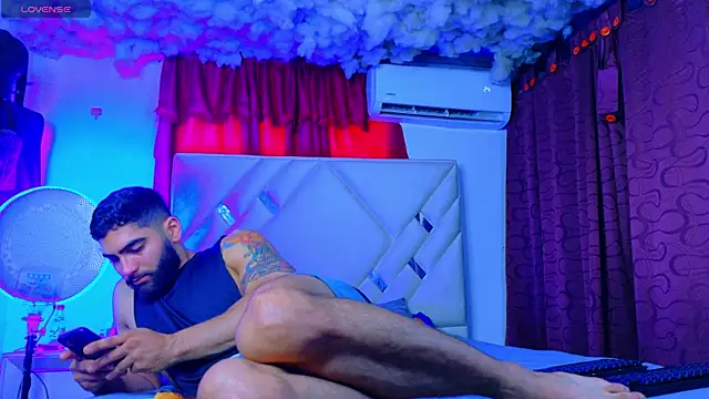 Rich boy01 online show from June 3, 4:12 pm