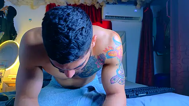 Rich boy01 online show from August 1, 3:11 pm