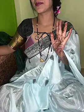 PUNAM BABY1 online show from April 4, 6:05 pm