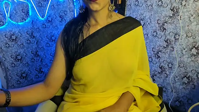 aarjulove online show from March 7, 8:11 pm