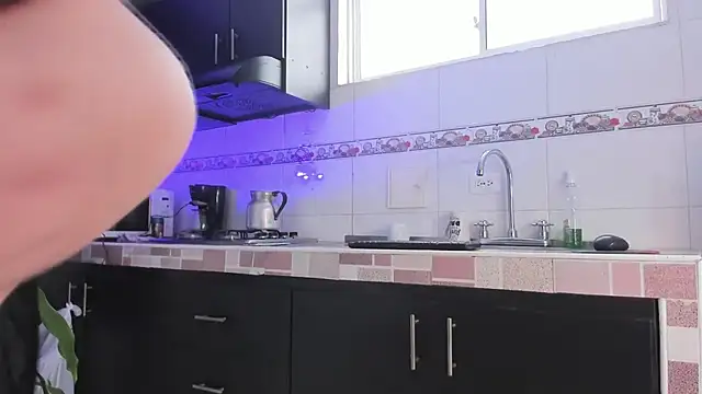 Emma-evans online show from March 21, 1:12 pm