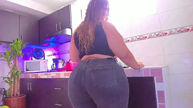 Emma-evans online show from July 19, 1:59 pm