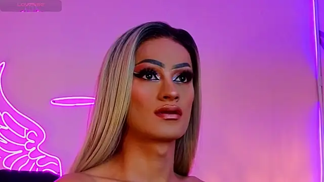  scarletmoore online show from October 5, 9:07 am