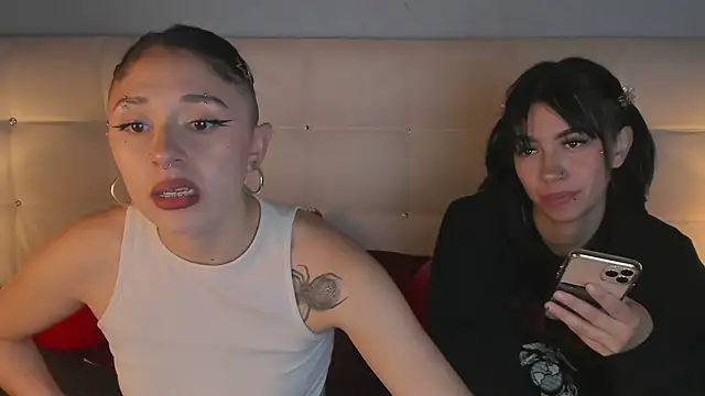 Snapshot of Zowi_Hottiee chatting on March 20, 3:34 am Zowi Hottiee online show from March 20, 3:34 am