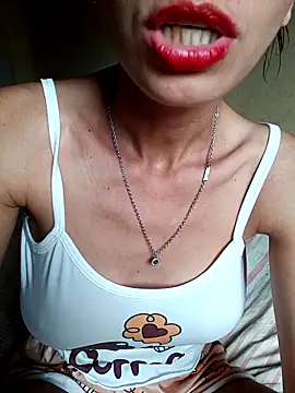 Snapshot of Nandasant09 chatting on March 21, 4:40 pm Nandasant09 online show from March 21, 4:40 pm