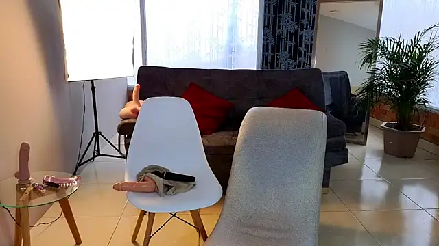 camil milfdream online show from January 5, 2:30 pm