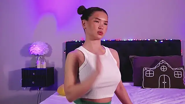 Snapshot of Denise_Garciia chatting on February 25, 1:21 pm Denise Garciia online show from February 25, 1:21 pm