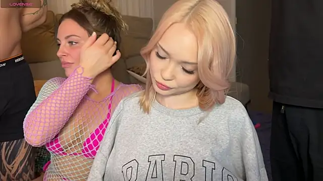 Snapshot of dollfromvenus chatting on March 16, 7:40 pm dollfromvenus online show from March 16, 7:40 pm