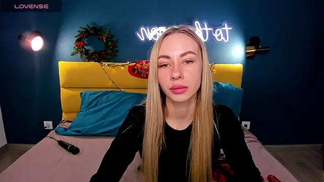 Diana Garrett online show from December 15, 8:52 am