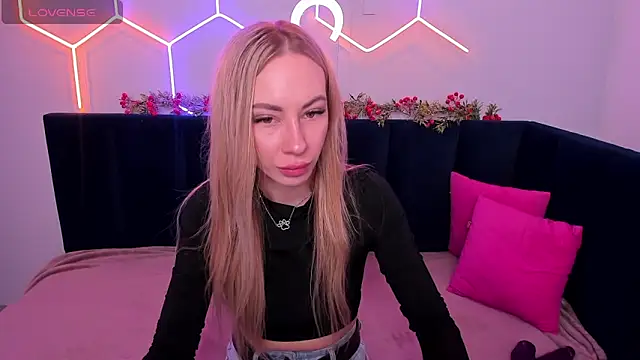 Diana Garrett online show from January 1, 3:23 am