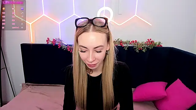 Diana Garrett online show from January 11, 8:54 am