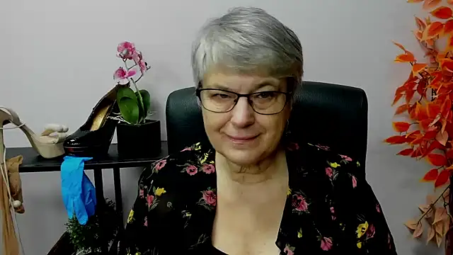 IrisDream online show from December 2, 7:25 am