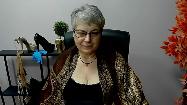 IrisDream online show from February 24, 1:53 pm