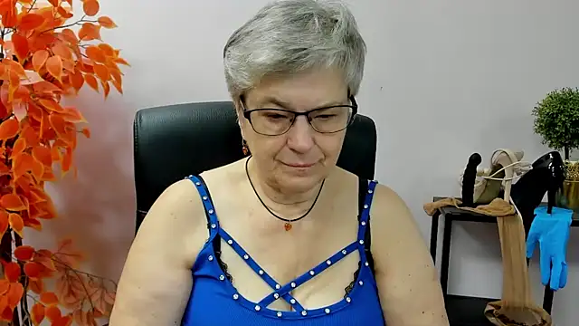 Snapshot of IrisDream chatting on September 24, 6:17 am IrisDream online show from September 24, 6:17 am