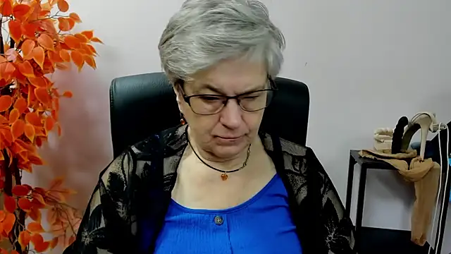 Snapshot of IrisDream chatting on September 26, 6:17 am IrisDream online show from September 26, 6:17 am