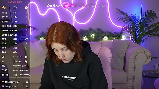 FoxyRayy online show from December 3, 11:02 pm