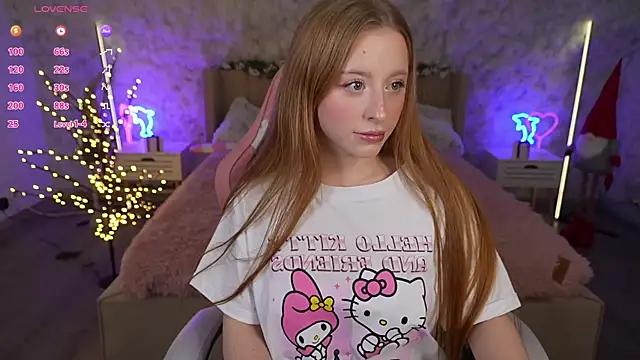 Snapshot of SilverrMoon chatting on December 23, 8:03 pm SilverrMoon online show from December 23, 8:03 pm