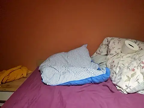 Josephine LIVE online show from October 19, 7:25 pm