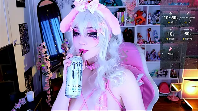 Aki  Ra online show from February 15, 2:14 pm