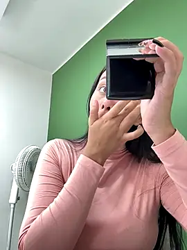 iiris  online show from November 25, 3:23 pm