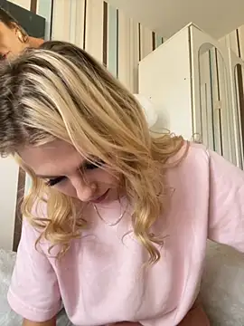 Snapshot of Liya_my chatting on September 24, 11:35 am Liya my online show from September 24, 11:35 am