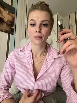 Snapshot of Liya_my chatting on October 9, 12:47 pm Liya my online show from October 9, 12:47 pm