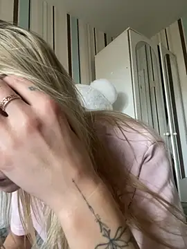 Snapshot of Liya_my chatting on November 5, 11:43 am Liya my online show from November 5, 11:43 am