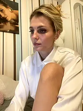 Snapshot of Liya_my chatting on November 18, 6:01 pm Liya my online show from November 18, 6:01 pm