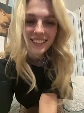 Snapshot of Liya_my chatting on November 19, 8:09 pm Liya my online show from November 19, 8:09 pm