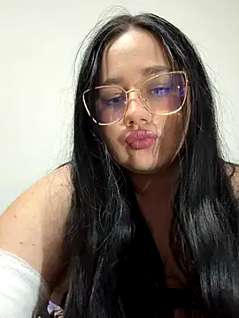 curvybabe7 online show from December 2, 7:31 pm