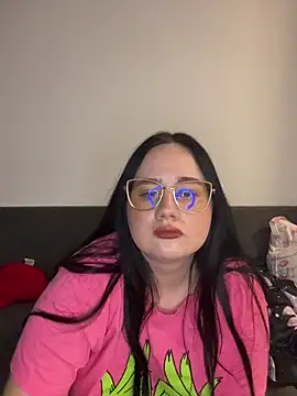 curvybabe7 online show from December 13, 9:20 pm