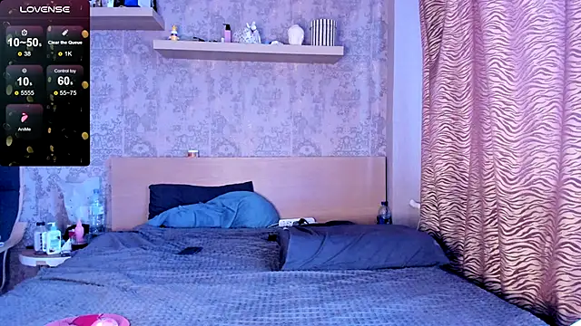 Snapshot of purebeautie13 chatting on January 12, 11:07 am purebeautie13 online show from January 12, 11:07 am