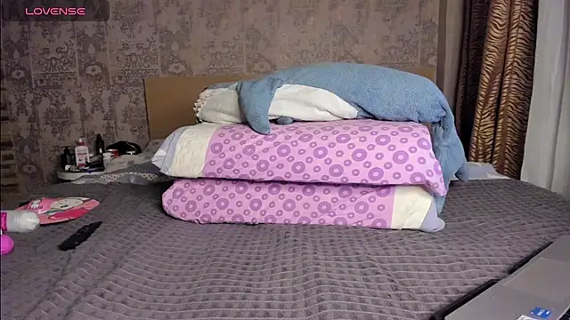 purebeautie13 online show from January 8, 2:19 pm