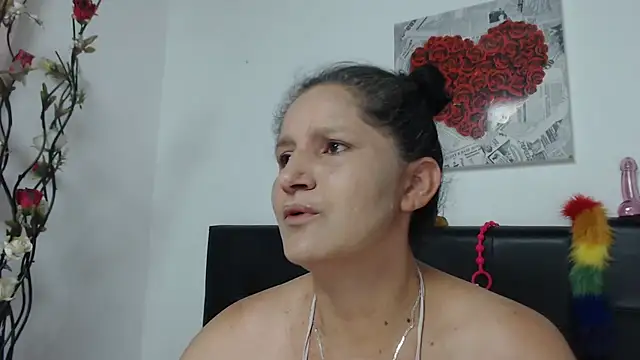 Angelinna Milf online show from January 23, 2:33 am