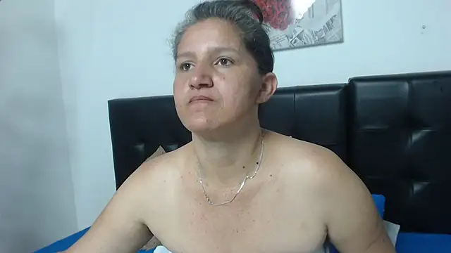 Angelinna Milf online show from January 25, 1:54 am
