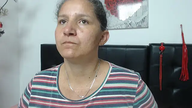 Angelinna Milf online show from February 8, 2:26 am