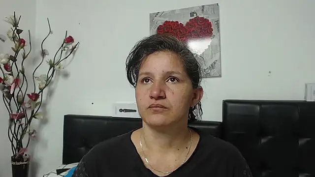 Angelinna Milf online show from February 18, 2:27 am