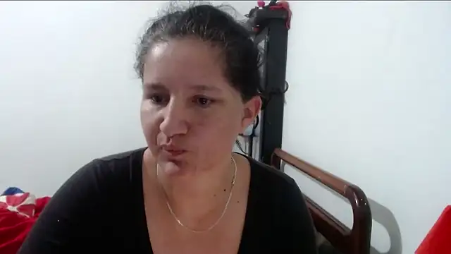 Angelinna Milf online show from September 13, 5:35 pm