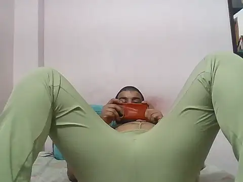 Snapshot of L9vefromAkhil chatting on March 14, 2:33 pm L9vefromAkhil online show from March 14, 2:33 pm