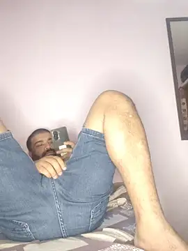 Snapshot of L9vefromAkhil chatting on March 18, 10:40 am L9vefromAkhil online show from March 18, 10:40 am