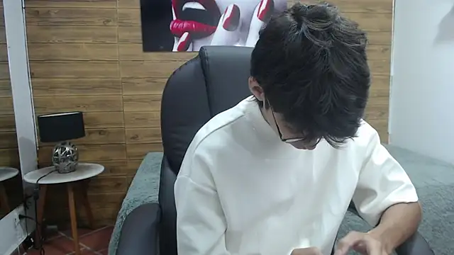 jhoellx online show from January 15, 12:25 pm