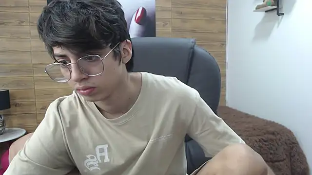 jhoellx online show from March 18, 1:20 pm