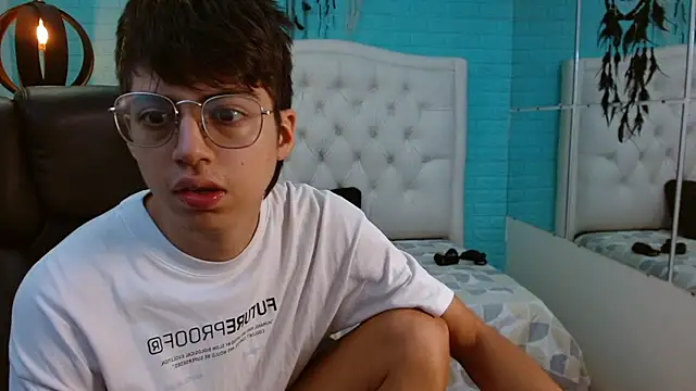 jhoellx online show from October 19, 1:01 pm