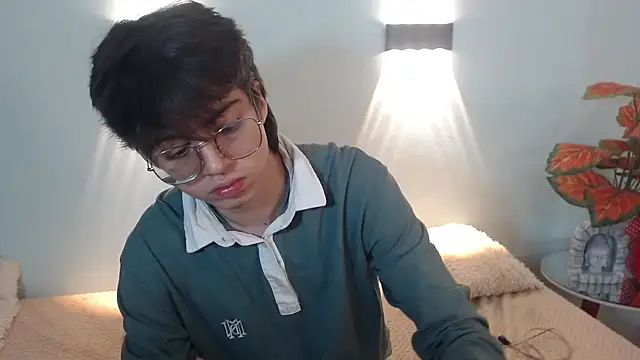 jhoellx online show from December 17, 1:17 pm