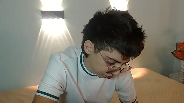 jhoellx online show from December 19, 1:07 pm